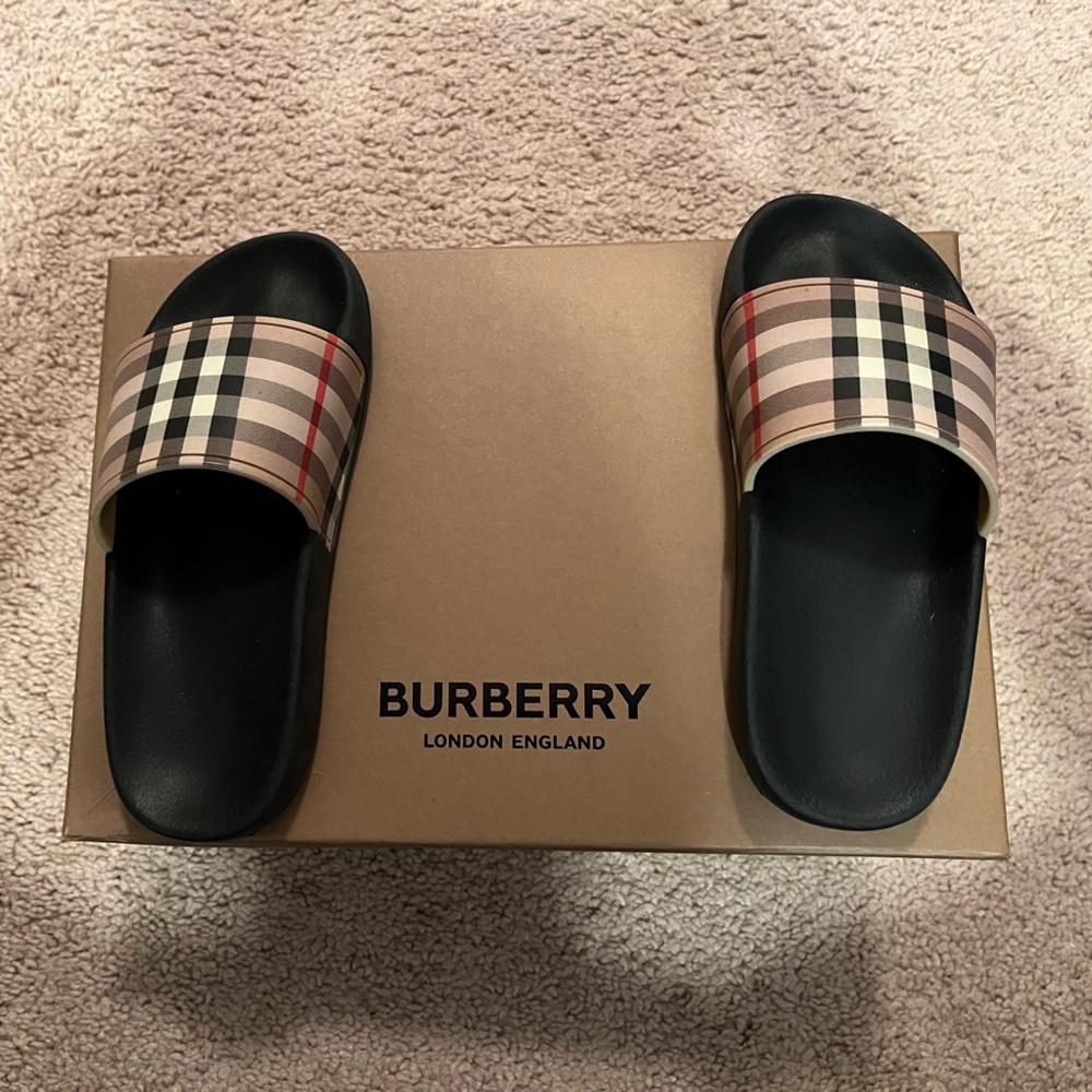 Burberry Slides-Kids Size 31 (euro sizing)